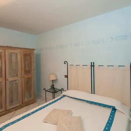 Interno T4 Le Ginestre Porto Rotondo אולביה